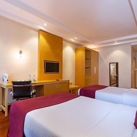 Three Steers Hotel Meru 外观 照片