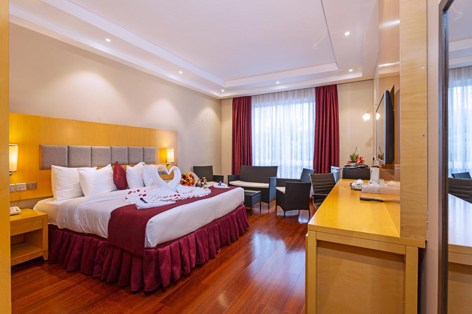 Three Steers Hotel Meru 外观 照片