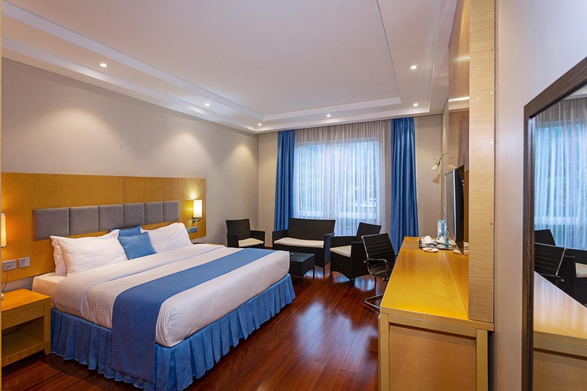Three Steers Hotel Meru 外观 照片